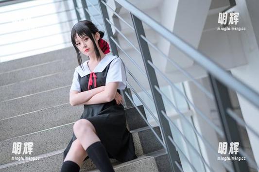 Akisoso秋楚楚 秋天来了,却有Akisoso秋楚楚的贝尔法斯特女仆图册,准备好收心了吗?