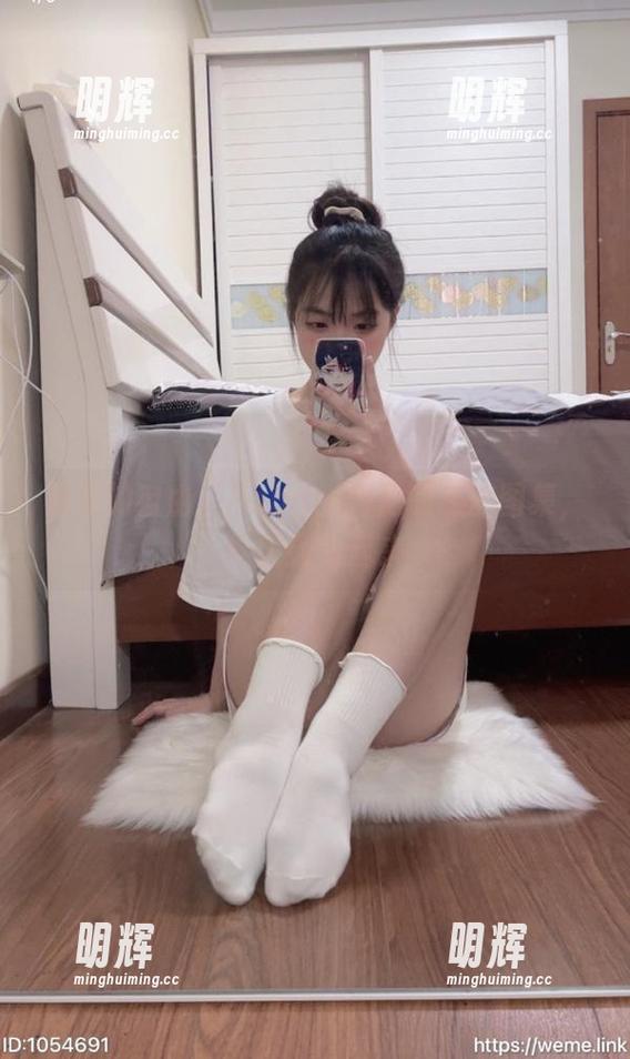 Bangni邦尼 裸足的自由:Bangni邦尼的私房图集,舒服到飞起来