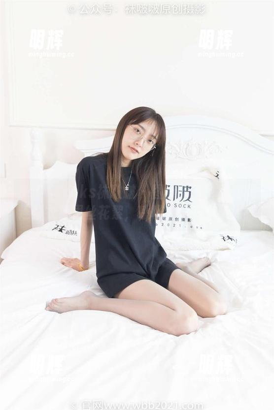 BoBoSocks袜啵啵-甜甜圈 BoBoSocks袜啵啵 - 图集全开:甜甜圈连体衣裤里丝花絮,呼吸变得有点急促!