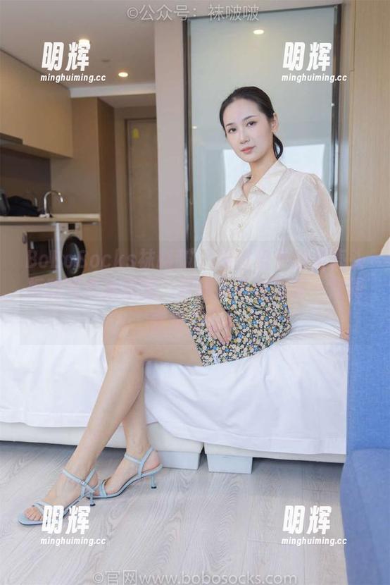 BoBoSocks袜啵啵-稚予 BoBoSocks袜啵啵 - 看过稚予的贝壳头板鞋写真集原图,真的忍不住想要一双同款来搭配!