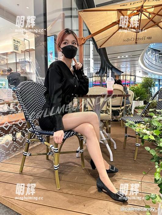 微密圈 - 观看“Callmecandy”的油亮肉丝，写真世界里的小秘密接踵而来