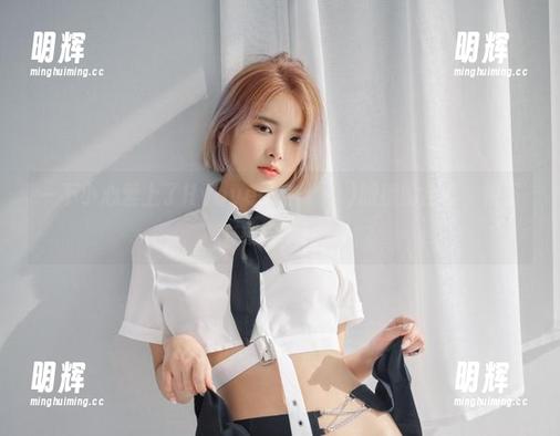 一不小心爱上了Hyoyeon(김효연)眼镜的全套，快下载尝试！