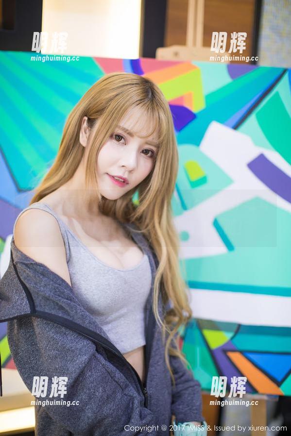IMiss爱蜜社 - 乐乐Mango的女仆写真，免费的温暖，打动你的小心脏！