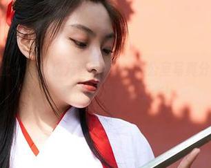 MiiTao蜜桃社 – 别让桃乃香Tina的办公室写真分散了你的注意力，真的很难专心工作！