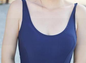 MyGirl美媛馆 – 小海臀rena修女写真集：在光与影的交织中，窥见心灵