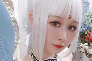最新PAKI草莓酱作品曝光！海边的沙子都想给她打工！