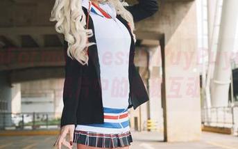NeroFormalDress与PuyPuyChan：照片中的隐秘互动