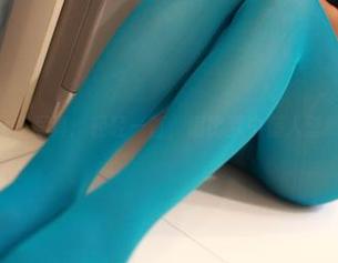 ROSI女仆写真：轻轻一瞥，堪比梦中情人壁纸的诱惑