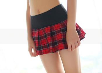 探索ROSI学妹写真里的秘密：壁纸背后的故事，更撩人！