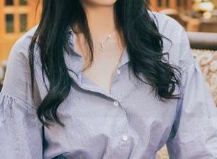 TouTiao头条女神 – 娜依灵儿的校园写真，别说我没警告你，后果自负