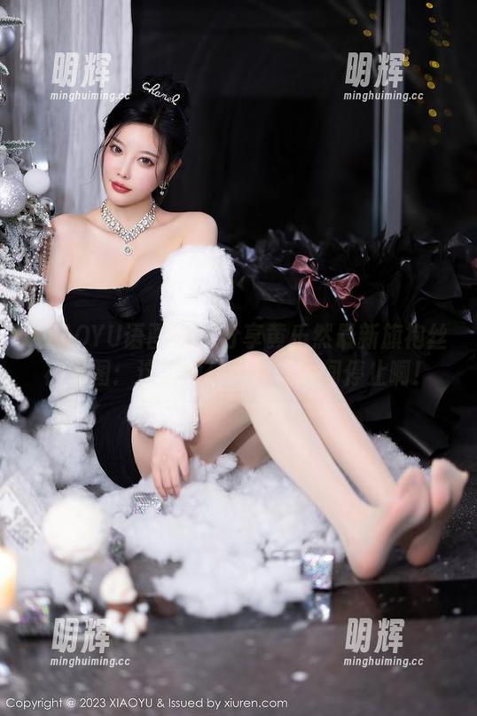 XIAOYU语画界 - 分享黄乐然最新旗袍丝袜套图：这美丽仿佛能让时间停止啊！