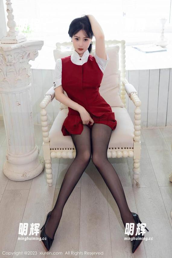 Xiuren秀人网-Barbie可儿 Xiuren秀人网 - 比基尼图册:当Barbie可儿与沙滩邂逅,瞬间化身夏日女神!
