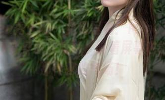 Xiuren秀人网 – 免费写真：Mina米娜姐姐一秒变身职业模特，隔着屏幕也能嗅到那神秘的气场！