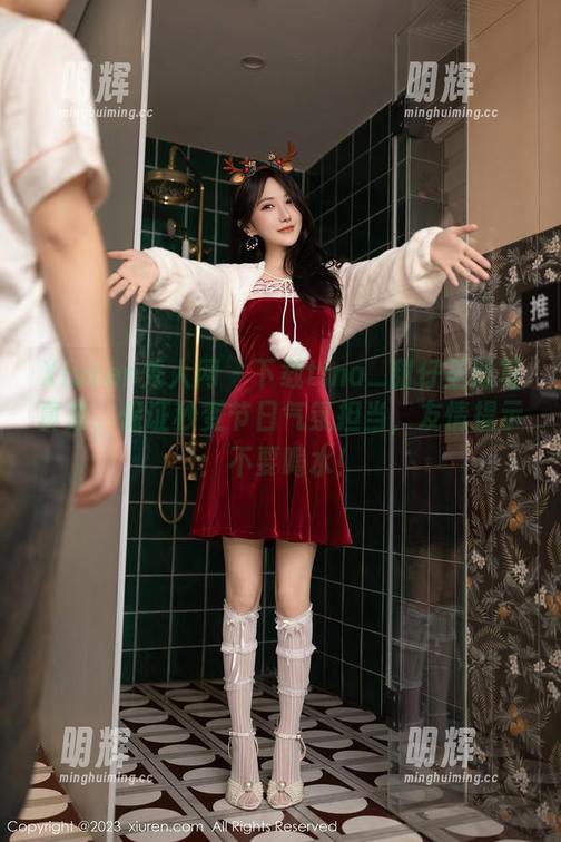 Xiuren秀人网-tina_甜仔 Xiuren秀人网 - 下载tina_甜仔圣诞写真集,保证秒变节日气氛担当,友情提示:不要喝水!