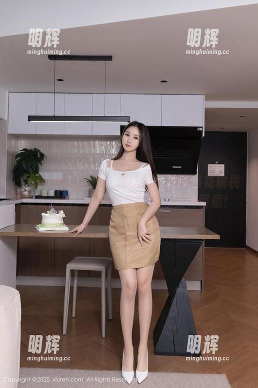 Xiuren秀人网-明日花桃桃 Xiuren秀人网 - 难以抗拒的明日花桃桃毛衣美图,图包里全是小心思和暖意!
