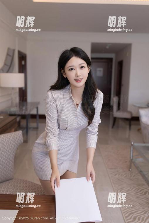 Xiuren秀人网-杨晨晨Yome Xiuren秀人网 - 马上分享!杨晨晨Yome的厨娘原图,风味与氛围完美结合,好想立刻动手!