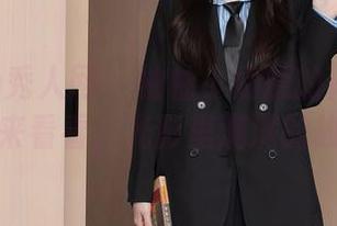 Xiuren秀人网 – 柚柚小奶瓶的修女写真，下载来看看，光影里满满的故事感！