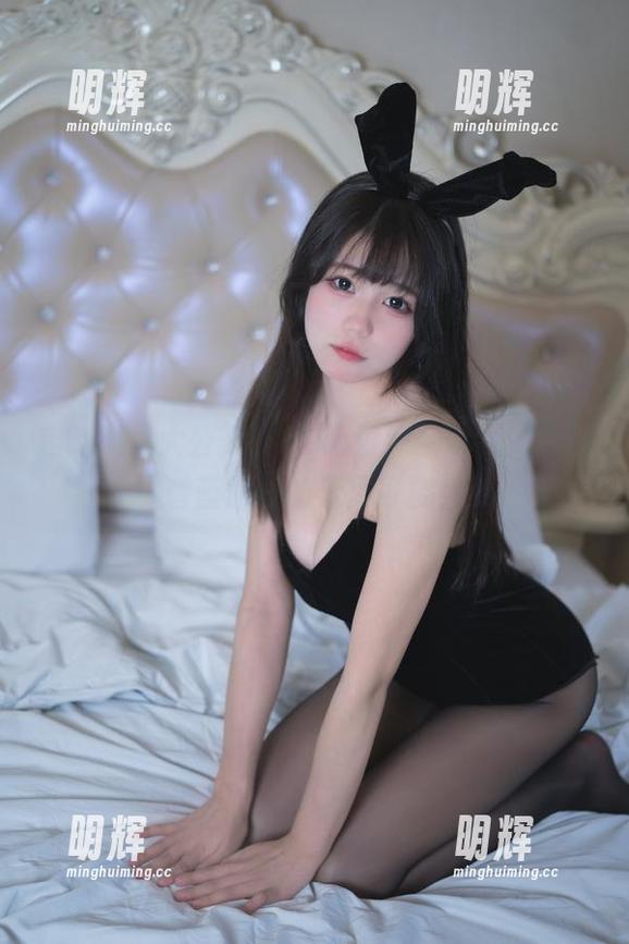 Yiko湿润兔 定制图集大公开,Yiko湿润兔带我们一探碧蓝航线的无尽可能!