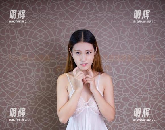 YouWu尤物馆-Seven小七 YouWu尤物馆 - Seven小七的豹纹福利图集:这画面,我的天,真是太抢眼!