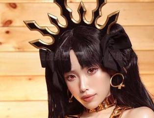浴缸里的蒂法与eliza喵喵的疯狂写真图集，你绝对想不到的（水）故事