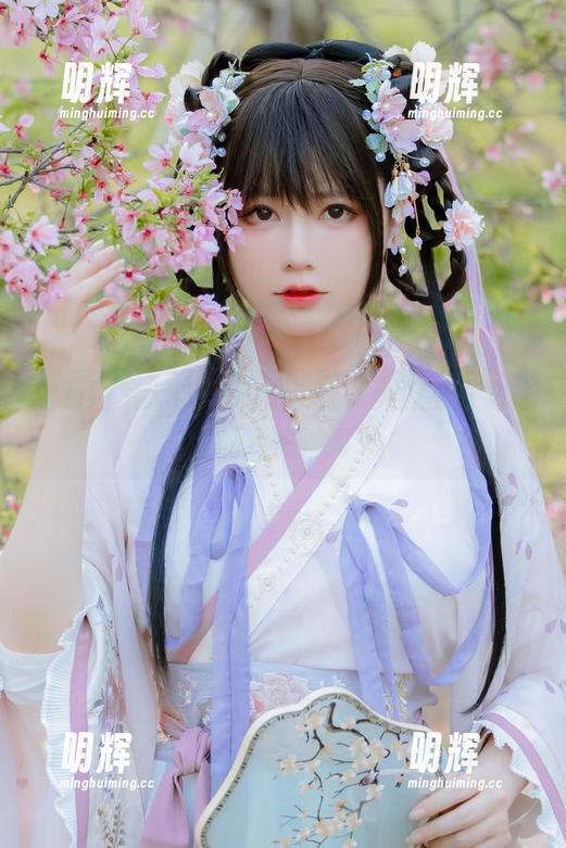 nyako喵子大魔王 定制图集大赏:nyako喵子大魔王与妹妹的欢快瞬间