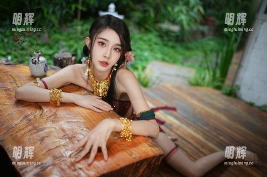 温柔的余多多Dudu：原图背后的小秘密和小迷惑！