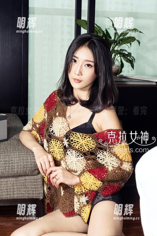 克拉女神 - 小芹的瑜伽美图，预警：看完别跑去撩教练