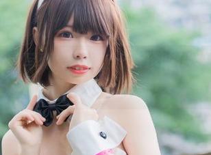 白丝兔女郎写真大公开，十万珍吱伏特的壁纸里藏了多少小秘密？