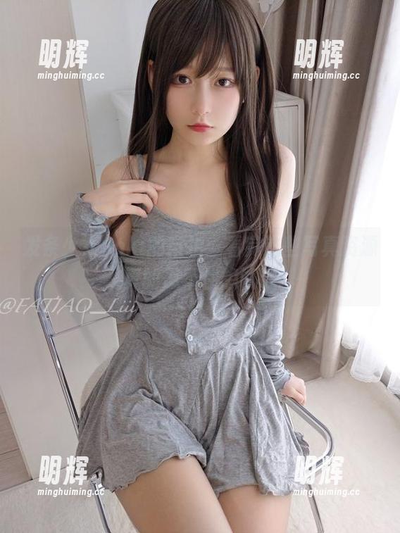 发条少女yoki的自拍：看完这些写真资源，真的忍不住想试试！
