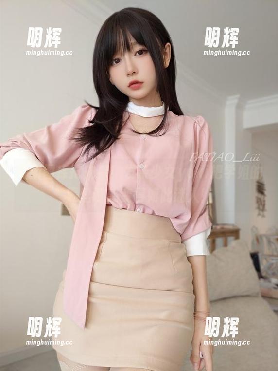 发条少女yoki 最新图库抢先看!发条少女yoki把学姐的黑丝诱惑变得如此迷人!