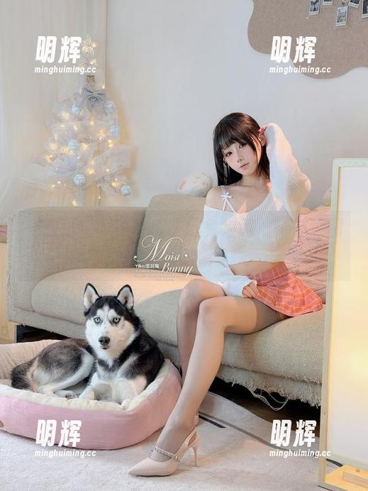 一边吃瓜一边看咬一口兔娘网袜，在线图片真是绝了！
