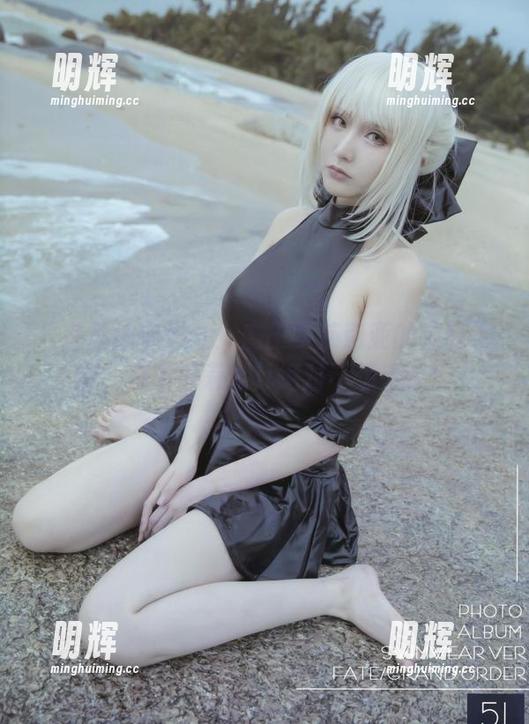 在下萝莉控ii 只在私拍中爆红:魔王罗莎莉亚的疯狂演绎,在下萝莉控ii绝对不想错过!