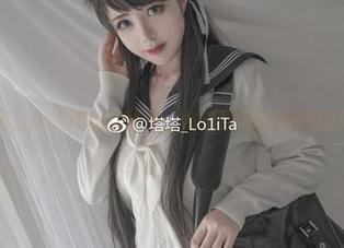 跟随塔塔_Lo1iTa的镜头：体操服与福利的完美结合！