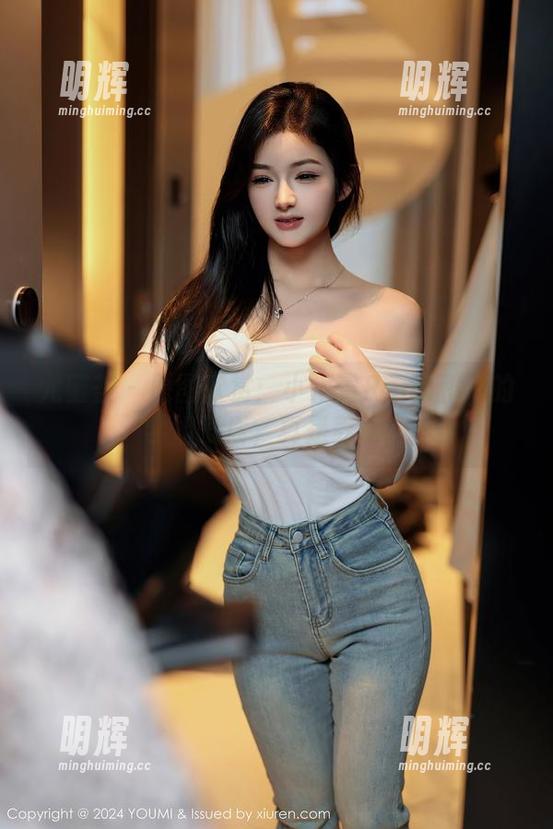 尤蜜荟-小海臀Rena 尤蜜荟 - 原图欣赏:小海臀Rena和她的学姐气质,真是养眼!