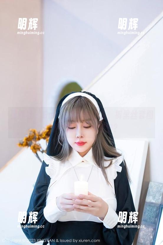 星颜社-Emily尹菲 星颜社 - Emily尹菲带你飞,裤里丝套图合集中藏了多少秘密?