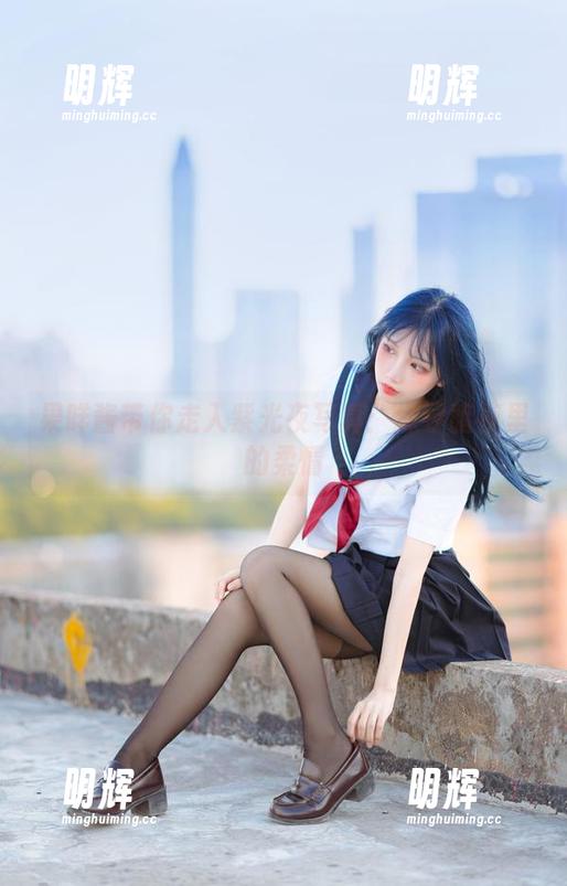 果咩酱 果咩酱带你走入紫光夜写真:探寻暗夜里的柔情