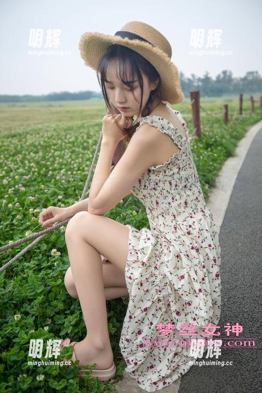 梦丝女神-王娇娇 梦丝女神 - 内衣下的秘密:王娇娇的原图精选,有点小撩!