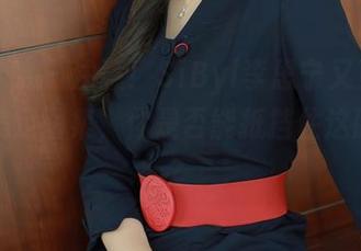 模范学院 – 注意！SiByl李思宁又更新了她的美足图集，你是否能抵挡住这股魅力？