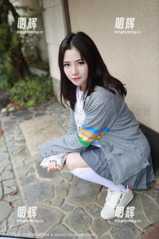 模范学院-伊小七MoMo 模范学院 - 伊小七MoMo的短裙作品在线热映,快来围观!