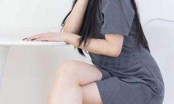 物恋传媒 – 跟随elise在夜里漫游：冗长而美妙的图片作品