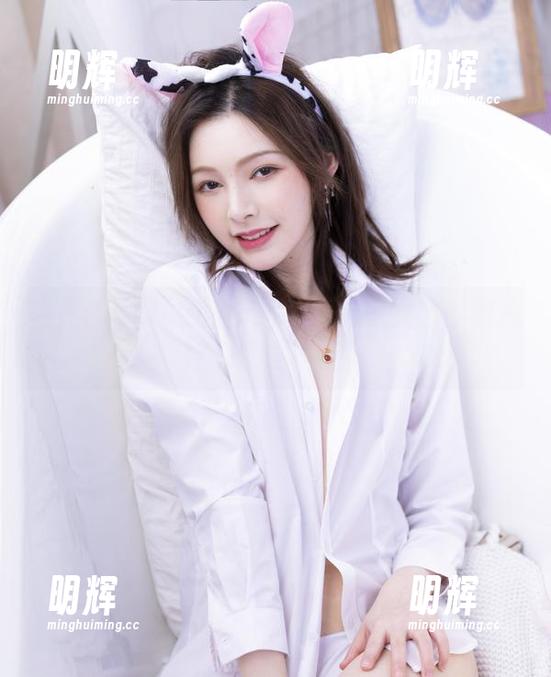 白露Bululu 白露Bululu的全套心机:这些女孩的图片让你欲罢不能!