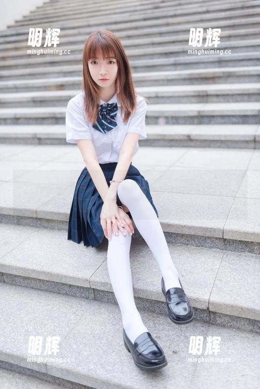 兔玩黄昏里的JK，祖木子的高清写真仿佛有魔力