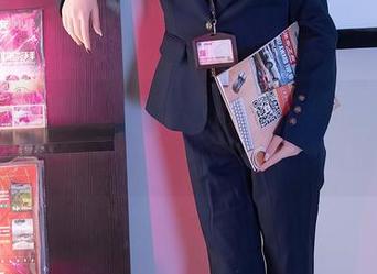 秀人网 – z杯悠悠带来的职业装私拍合集，办公室灵感与小心思的碰撞