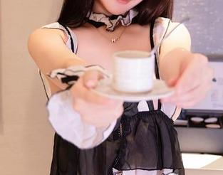 秀人网 – 只看一眼！九千柒柒的写真套装，绝对惊艳！