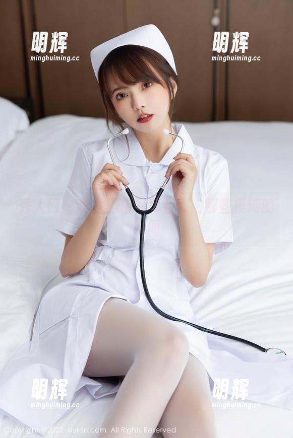 秀人网-利世 秀人网 - 利世黑白写真合集:那些模糊的瞬间