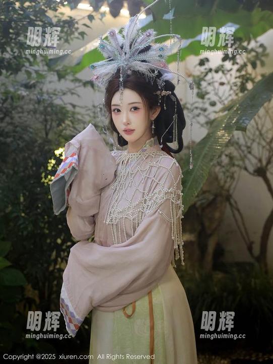 秀人网-菲儿beauty 秀人网 - 菲儿beauty的湿身瞬间,泳装合集,别眨眼哦!