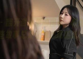 秀人网 – 翻开谢小蒽的图册，校服里的那些故事总是让我心跳加速！