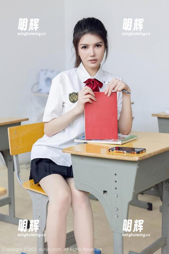 秀人网 - 雨儿1494降临：饱含雨水的套装写真全集来袭！
