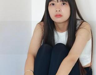 绮梦摄影 – 小玉美图更新！网袜女神又来撩，腿控们准备好了吗？