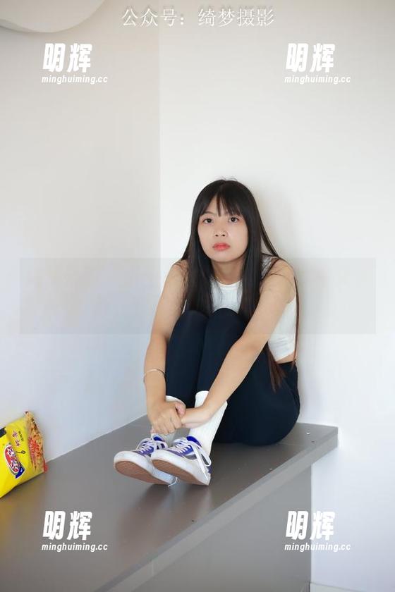 绮梦摄影-小玉 绮梦摄影 - 小玉美图更新!网袜女神又来撩,腿控们准备好了吗?